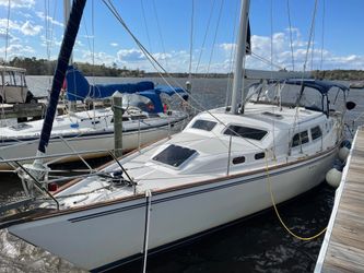 45' Catalina 2005 Yacht For Sale
